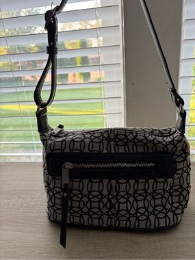 Patterned Black Crossbody Bag with Front Zip Pocket